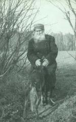 Л. Н. Толстой на прогулке в окрестностях Ясной Поляны